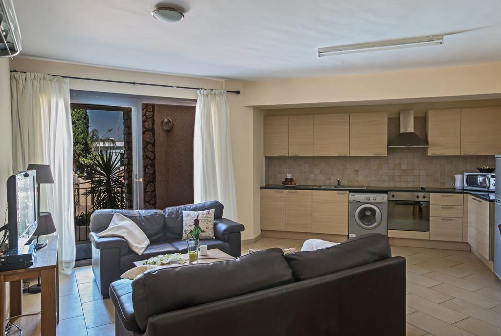 Napiana Apartments Ajia Napa Zewnętrze zdjęcie