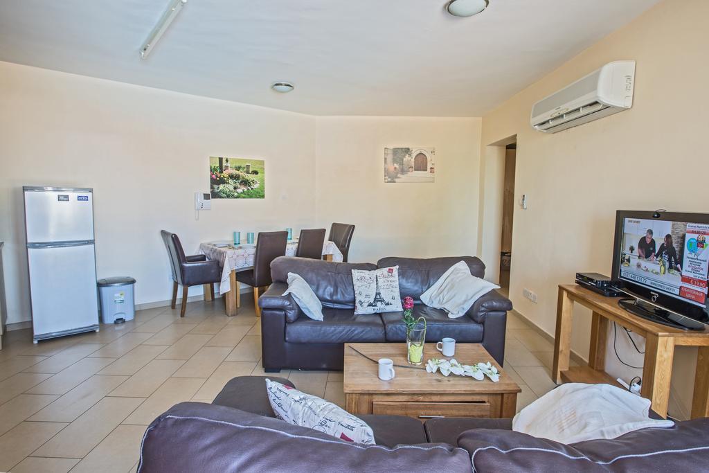 Napiana Apartments Ajia Napa Zewnętrze zdjęcie